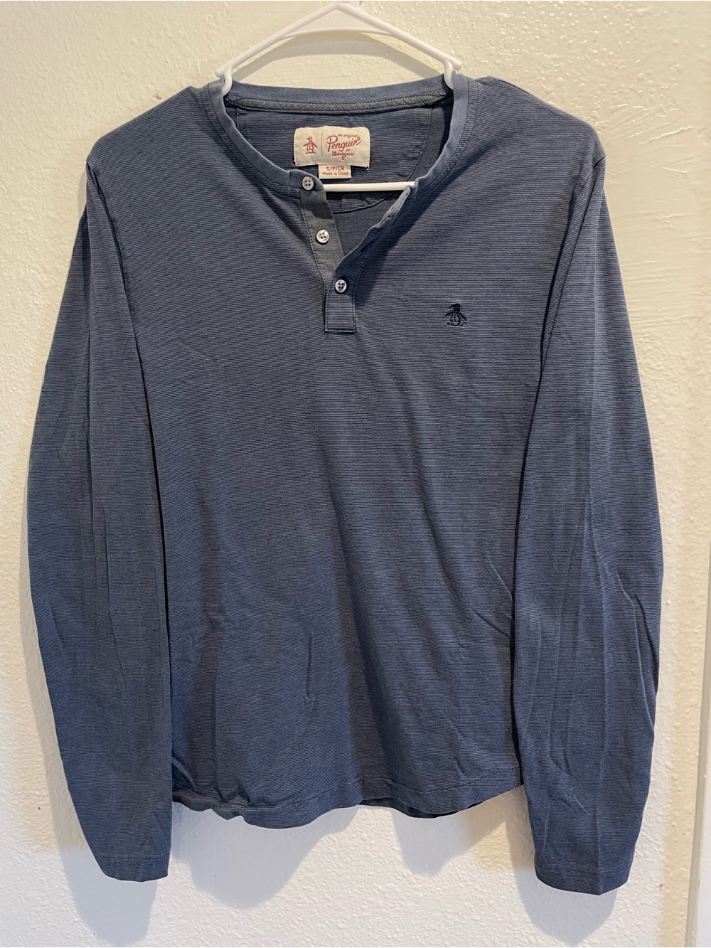 Original Penguin Munsingwear Men Henley Shirt Small Slate Blue Long Sleeve Logo